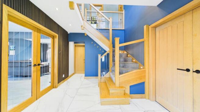 4 bed Detached for sale Image 4