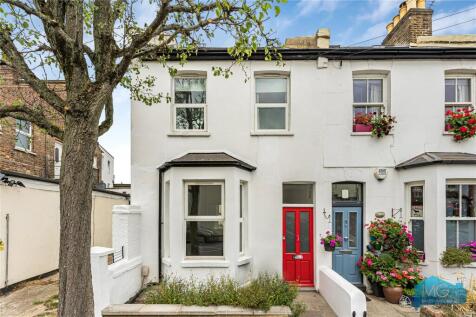 Brackenbury Road, London, N2