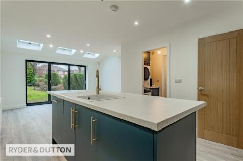 Hollinwood Avenue, Chadderton, Oldham, Greater Manchester, OL9