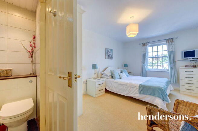 2 bed Apartment for sale Image 7