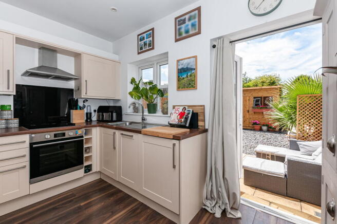2 bed Terraced for sale Image 5