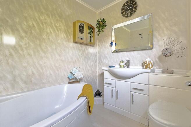 2 bed Terraced for sale Image 10