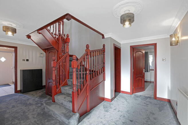 4 bed Detached for sale Image 4