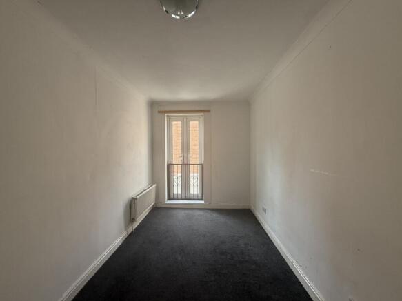 5 bed Semi-Detached for sale Image 8