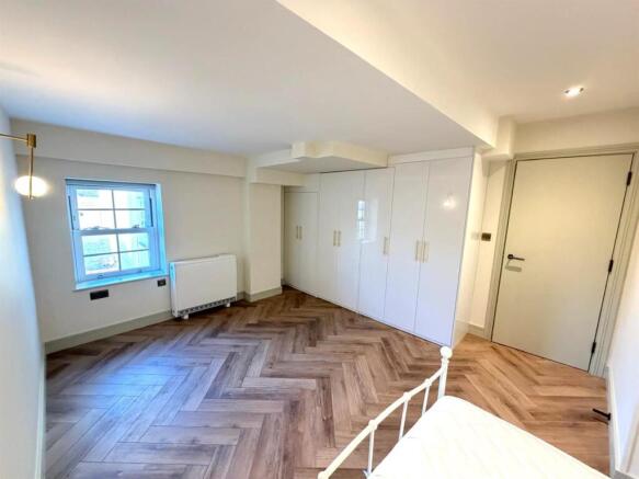 Bedroom (2).jpg