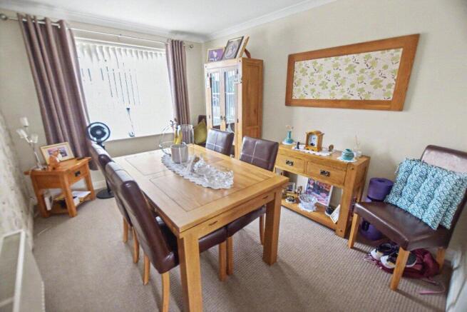 3 bed Semi-Detached for sale Image 4