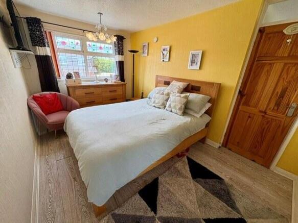 3 bed Semi-Detached for sale Image 6