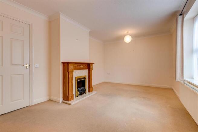 SittingRoom.jpg