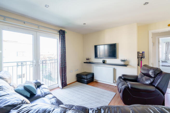 8412093-interior02-800