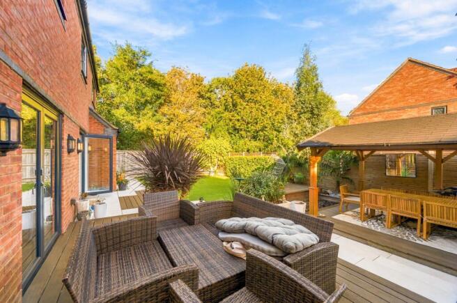 Gainsborough Close, Grange Farm, MK8 photo 3