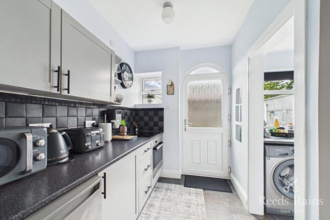 2 bed Terraced for sale Image 6