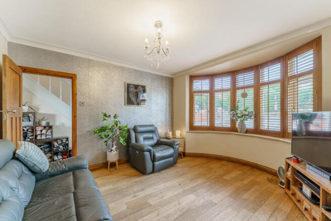 4 bed Semi-Detached for sale Image 4