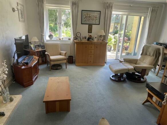 Sitting and Dining Room.JPG