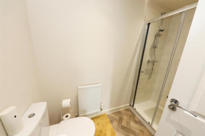 4 bed Town House for sale Image 11
