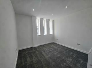 1 bed Apartment to rent Image 4