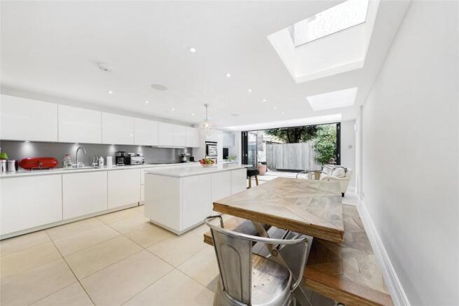 Kitchen/Dining