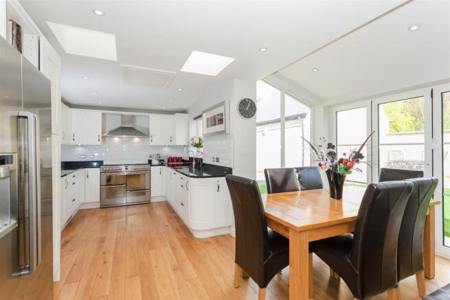 Kitchen/Dining/Famil