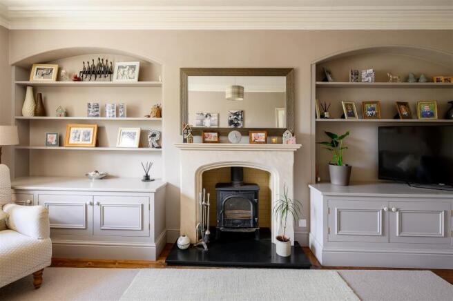 5 bed House for sale Image 7