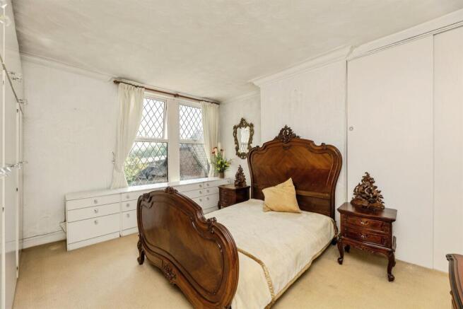 4 bed Semi-Detached for sale Image 9