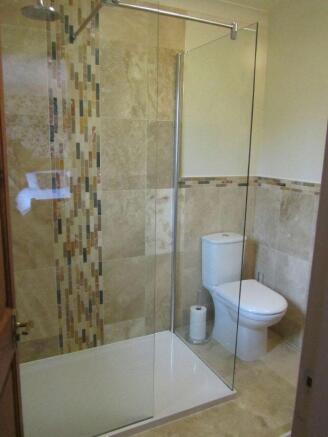 EN SUITE
