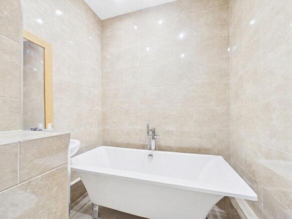 2 bed Terraced for sale Image 9
