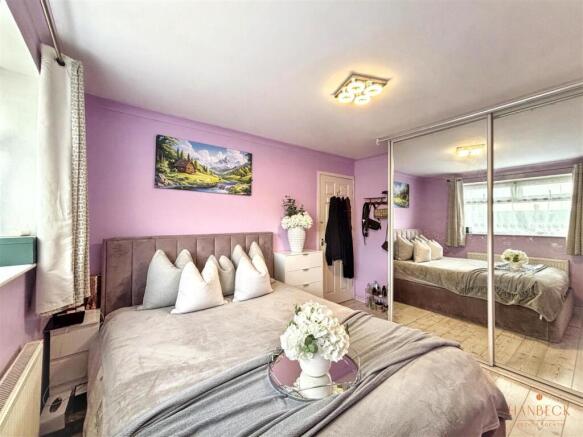 3 bed Semi-Detached for sale Image 11