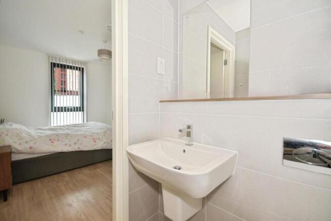 1 bed Flat for sale Image 8