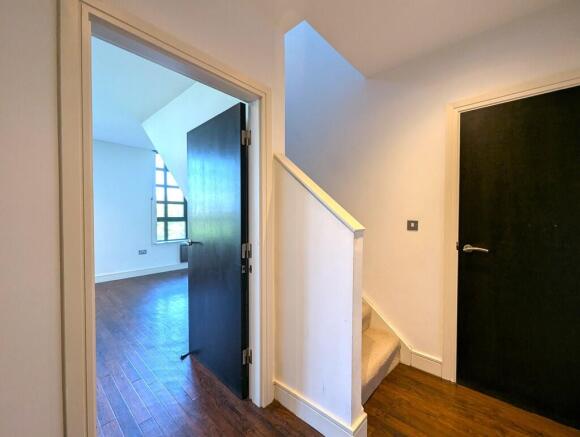 2 bed Apartment for sale Image 5