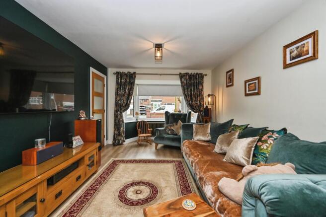 18, Pinewood Close, Wigan, WN2 photo 3