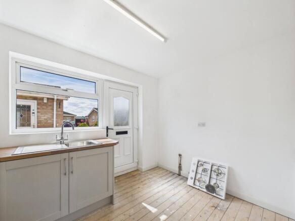 2 bed Detached Bungalow for sale Image 8