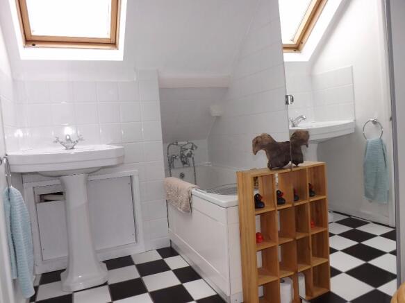 En-suite Bathroom 