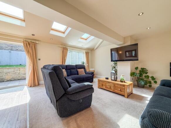 3 bed Detached for sale Image 7