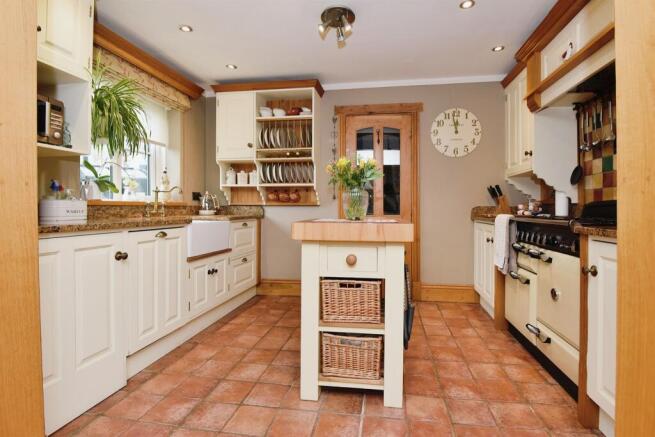 Kitchen: