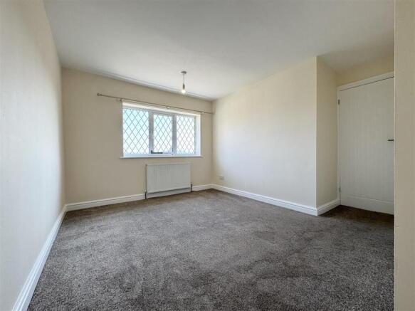 3 bed Semi-Detached for sale Image 10