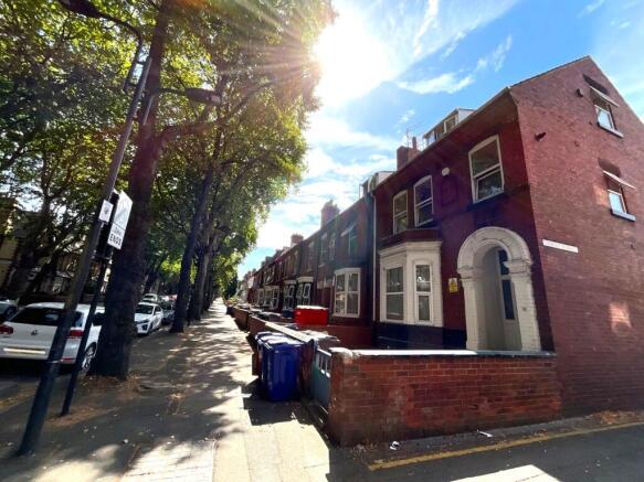 1 bed House Share to rent Image 10