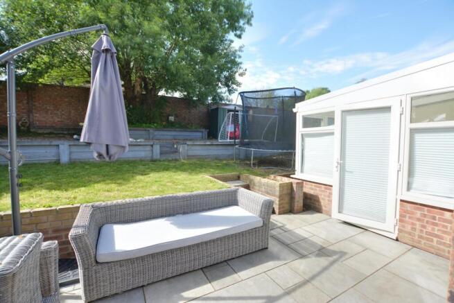 Wooding Grove, Broadfield, RH11 photo 4