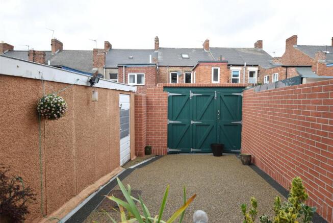 Drivway/Garage
