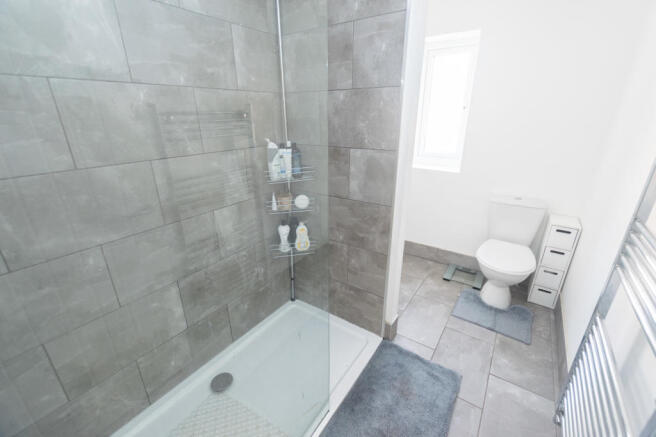 Bedroom 1 Ensuite a