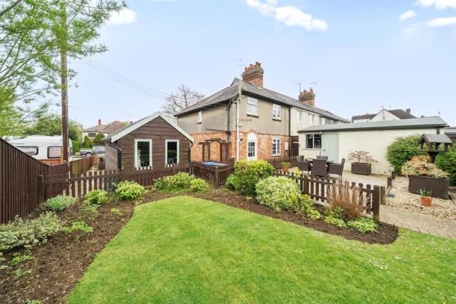 106 Brackley Road, Towcester