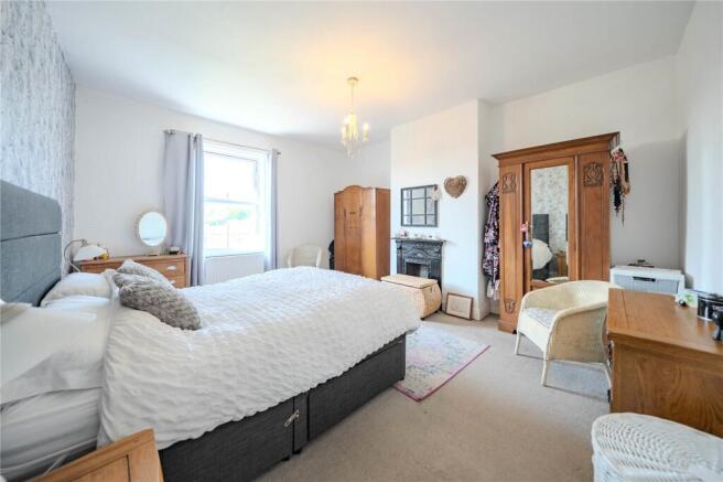 4 bed Terraced for sale Image 5
