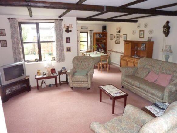 Lounge/Dining Room