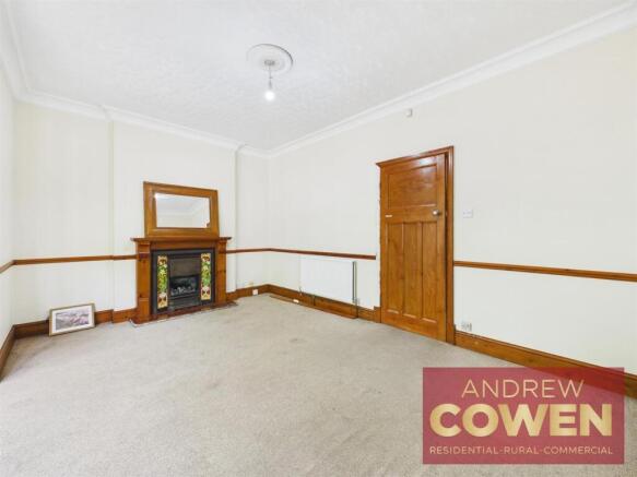 3 bed House for sale Image 8