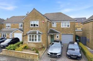 5, Stonehouse Drive, Queensbury, Bradford BD13 2FB