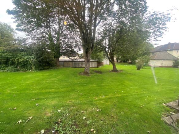 2 bed Flat to rent Image 8