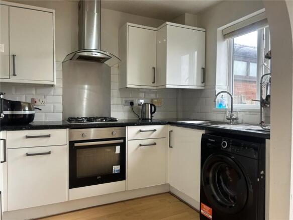2 bed Terraced for sale Image 5