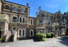 Flat 4, 69 South Grove, Abbey Road, Malvern WR14 3HL