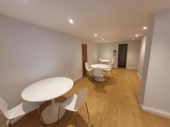 Dining Area (Alto ID: 180830905)