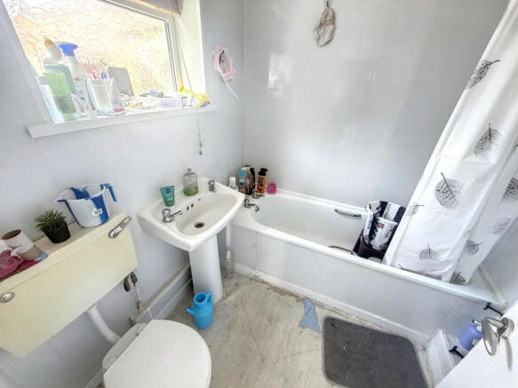 2 bed Terraced for sale Image 5