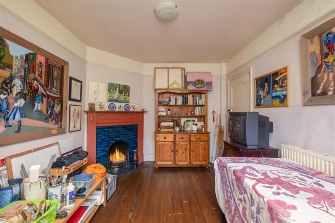 3 bed Terraced for sale Image 8