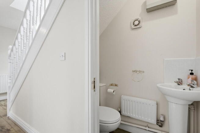 3 bed Town House for sale Image 9